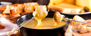 Les 3 Meilleurs restaurants à l'Alpe d'Huez pour un raclette ou une fondue savoyarde Les 3 Meilleurs restaurants à l'Alpe d'Huez pour un raclette ou une fondue savoyarde