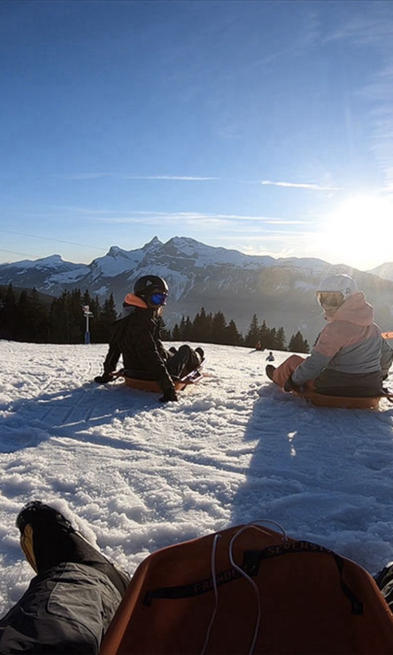 Le Mag vacances - 5km de descente de luge