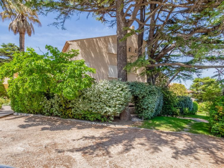 Résidence Le Château de la Madrague Provence-Alpes-Côte d'Azur - Saint-Cyr-sur-Mer visuel 5/5 Résidence Le Château de la Madrague Provence-Alpes-Côte d'Azur - Saint-Cyr-sur-Mer visuel 5/5