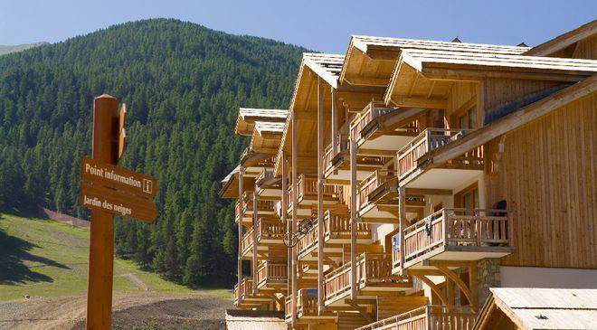 Résidence Le Parc des Airelles by Madame Vacances Provence-Alpes-Côte d'Azur - Les Orres visuel 2/13 Résidence Le Parc des Airelles by Madame Vacances Provence-Alpes-Côte d'Azur - Les Orres visuel 2/13