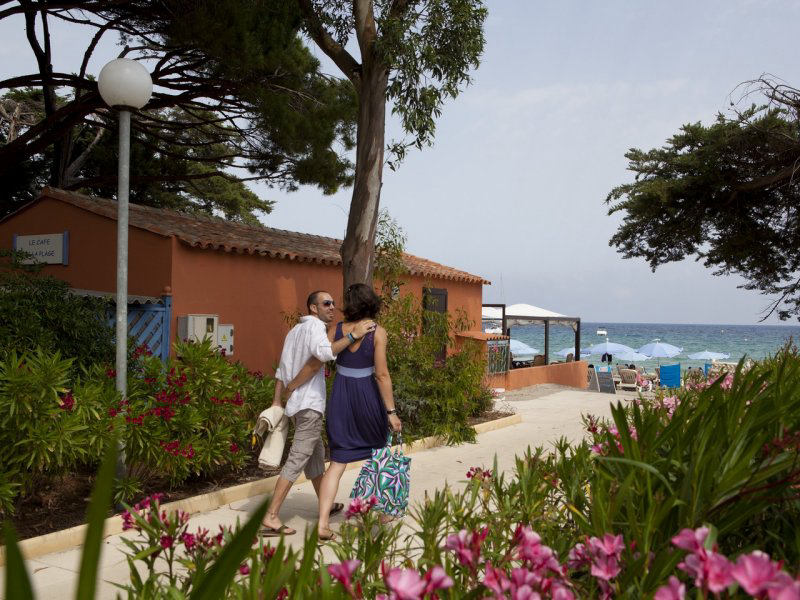 Résidence Pierre et Vacances L'Anse de Pramousquier Provence-Alpes-Côte d'Azur - Le Lavandou visuel 4/12