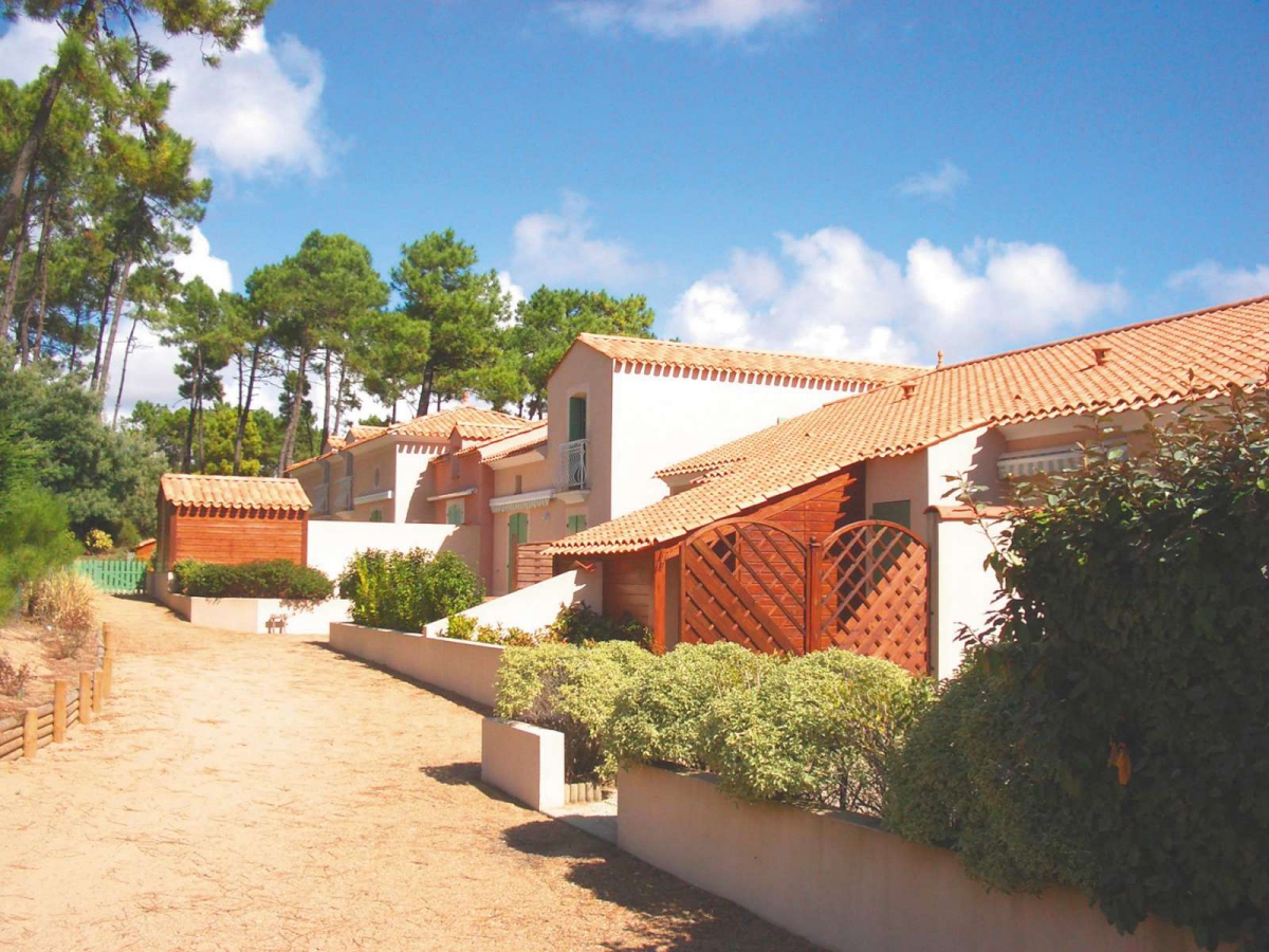 Résidence Lagrange Vacances Les Mas de Vertmarines Pays de Loire - Saint-Jean-de-Monts visuel 2/7 Résidence Lagrange Vacances Les Mas de Vertmarines Pays de Loire - Saint-Jean-de-Monts visuel 2/7