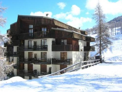 Résidence Le Pouzenc Provence-Alpes-Côte d'Azur - Les Orres visuel 1/2 Résidence Le Pouzenc Provence-Alpes-Côte d'Azur - Les Orres visuel 1/2