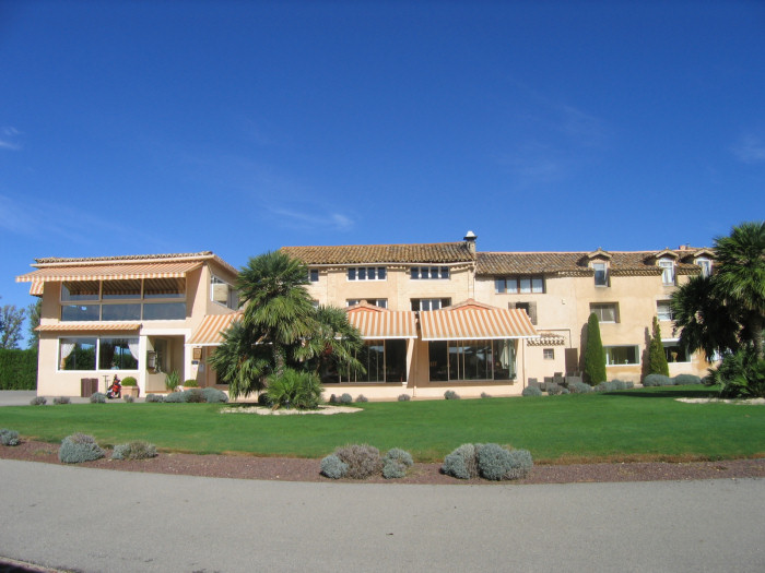Hôtel Golf Grand Avignon Provence-Alpes-Côte d'Azur - Avignon visuel 7/10 Hôtel Golf Grand Avignon Provence-Alpes-Côte d'Azur - Avignon visuel 7/10