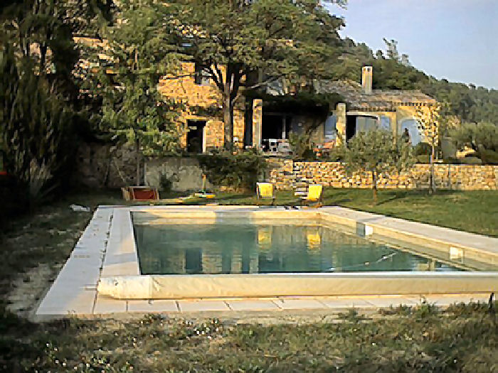 La Farandole Provence-Alpes-Côte d'Azur - Lafare visuel 8/10 La Farandole Provence-Alpes-Côte d'Azur - Lafare visuel 8/10