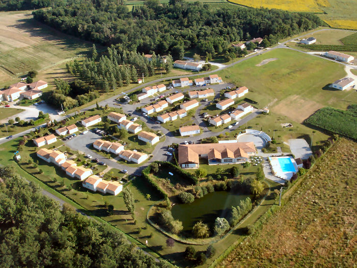 Résidence le Domaine du Closne Poitou-Charentes - Jonzac visuel 3/4 Résidence le Domaine du Closne Poitou-Charentes - Jonzac visuel 3/4