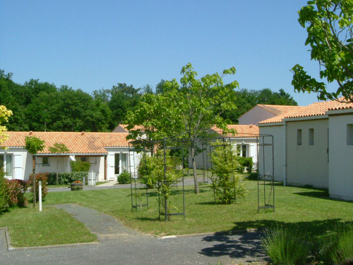 Résidence le Domaine du Closne Poitou-Charentes - Jonzac visuel 4/4 Résidence le Domaine du Closne Poitou-Charentes - Jonzac visuel 4/4