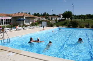 Résidence le Domaine du Closne Poitou-Charentes - Jonzac visuel 1/4 Résidence le Domaine du Closne Poitou-Charentes - Jonzac visuel 1/4