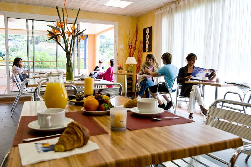 Résidence Le Virginia Provence-Alpes-Côte d'Azur - Grasse visuel 8/10 Résidence Le Virginia Provence-Alpes-Côte d'Azur - Grasse visuel 8/10