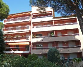 Résidence Les Pins Ensoleilles Provence-Alpes-Côte d'Azur - Sainte-Maxime visuel 7/10 Résidence Les Pins Ensoleilles Provence-Alpes-Côte d'Azur - Sainte-Maxime visuel 7/10