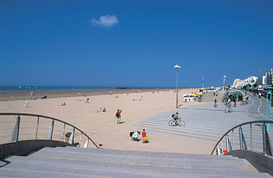 Les Résidences de St Jean de Monts Pays de Loire - Saint-Jean-de-Monts visuel 1/7 Les Résidences de St Jean de Monts Pays de Loire - Saint-Jean-de-Monts visuel 1/7
