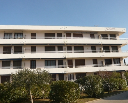 Résidence L'Estérel Languedoc-Roussillon - Le Grau-du-Roi visuel 1/2 Résidence L'Estérel Languedoc-Roussillon - Le Grau-du-Roi visuel 1/2