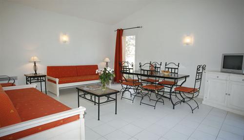 Résidence Vacancéole les Rives du Lac Provence-Alpes-Côte d'Azur - Saint-Saturnin-lès-Avignon visuel 5/13 Résidence Vacancéole les Rives du Lac Provence-Alpes-Côte d'Azur - Saint-Saturnin-lès-Avignon visuel 5/13