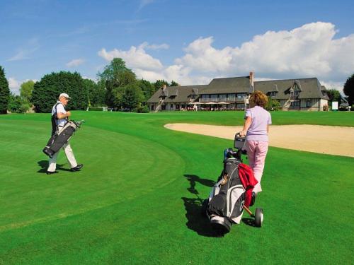 Résidence Pierre & Vacances La Résidence du Golf Basse-Normandie - Deauville visuel 2/10 Résidence Pierre & Vacances La Résidence du Golf Basse-Normandie - Deauville visuel 2/10