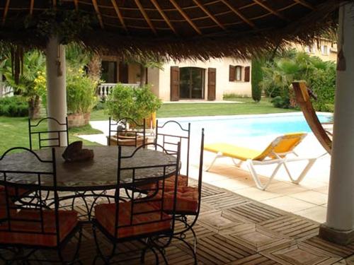 Villa de Grasse Provence-Alpes-Côte d'Azur - Grasse visuel 6/10 Villa de Grasse Provence-Alpes-Côte d'Azur - Grasse visuel 6/10