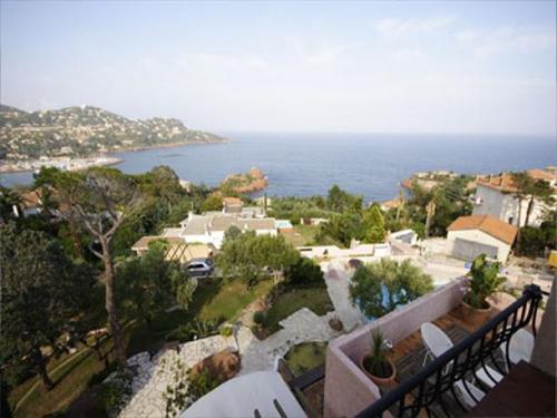 Villa LEtoile Provence-Alpes-Côte d'Azur - Le Trayas visuel 8/10 Villa LEtoile Provence-Alpes-Côte d'Azur - Le Trayas visuel 8/10