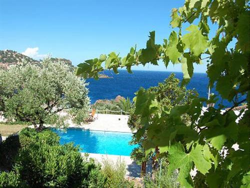 Villa LEtoile Provence-Alpes-Côte d'Azur - Le Trayas visuel 4/10 Villa LEtoile Provence-Alpes-Côte d'Azur - Le Trayas visuel 4/10