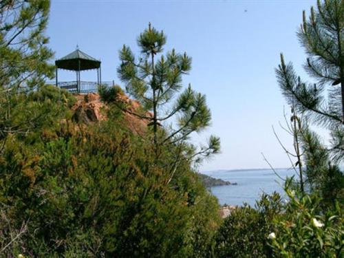 Villa LEtoile Provence-Alpes-Côte d'Azur - Le Trayas visuel 2/10 Villa LEtoile Provence-Alpes-Côte d'Azur - Le Trayas visuel 2/10