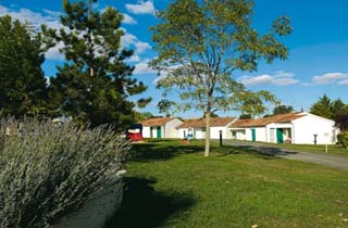 VVF Villages Tonnay-Boutonne Poitou-Charentes - Tonnay-Boutonne visuel 2/8 VVF Villages Tonnay-Boutonne Poitou-Charentes - Tonnay-Boutonne visuel 2/8