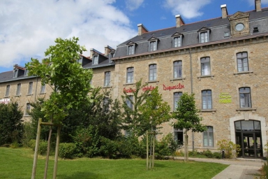Location de vacances - Dinan - Bretagne - Résidence Vacancéole Duguesclin - Image #1