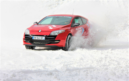 Conduite  sur glace sur le plus grand circuit de France