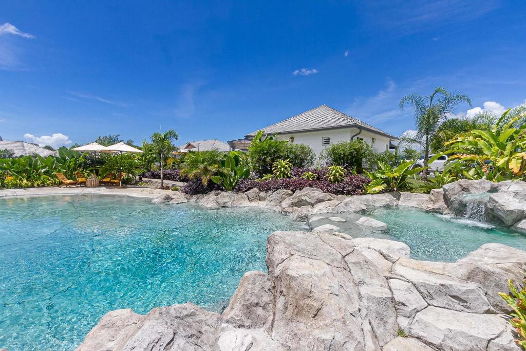 Guadeloupe - Hôtel Habitation Saint Charles 4* 187€ / nuit pour 2 pers, Chbre double supérieure, pdj compris | 982 Guadeloupe - Hôtel Habitation Saint Charles 4* 187€ / nuit pour 2 pers, Chbre double supérieure, pdj compris | 982